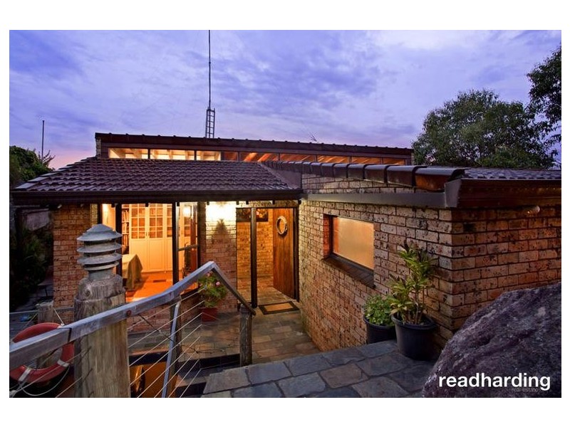 19 Woodlands Ave, Lugarno NSW 2210