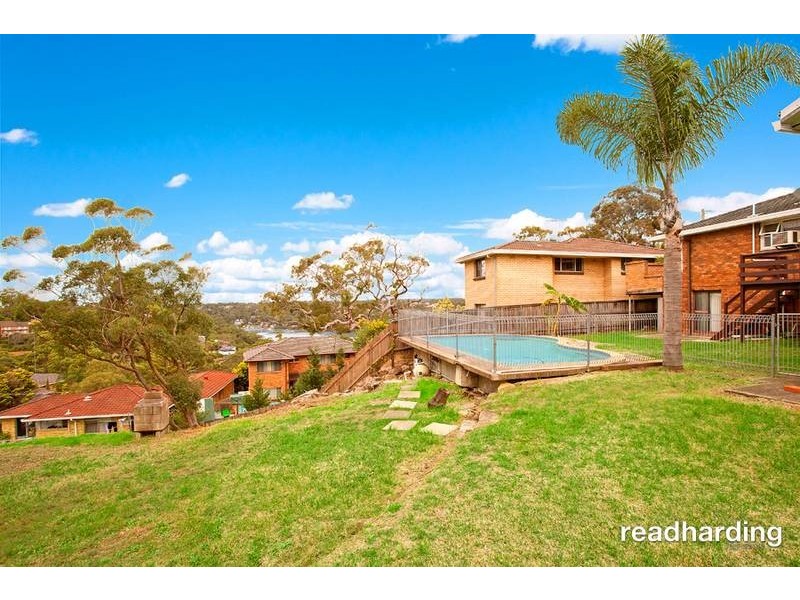 1 Pine Street, Lugarno NSW 2210