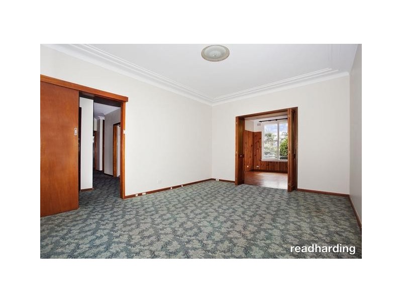 2 Berkeley St, Peakhurst Heights NSW 2210