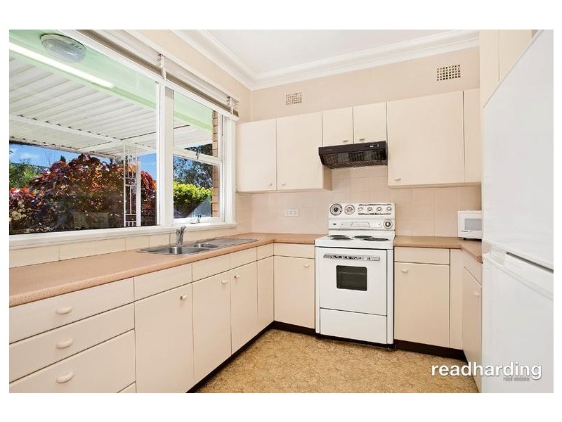 5 Bimbadeen Avenue, Lugarno NSW 2210