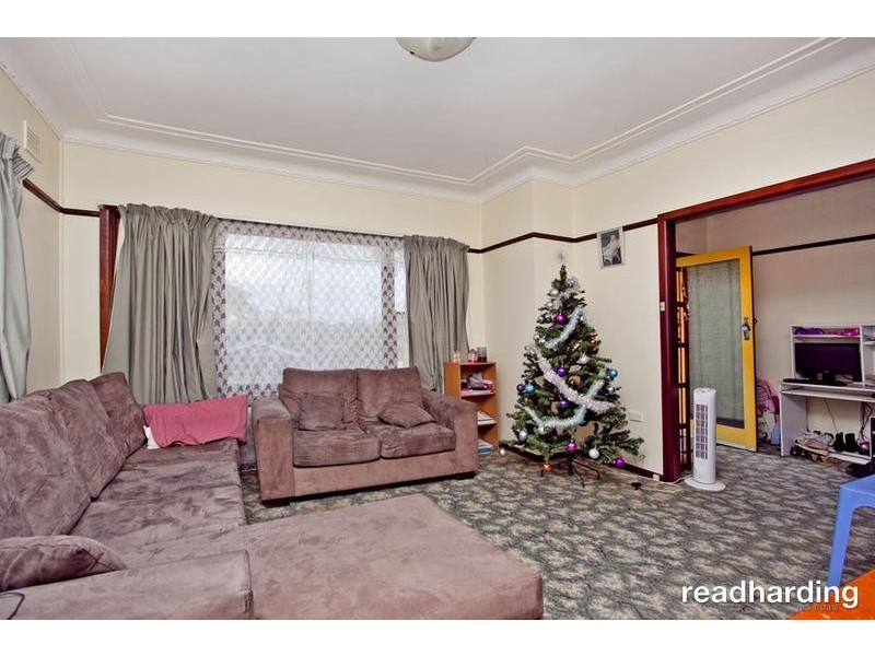 44 Clarke Street South, Peakhurst NSW 2210