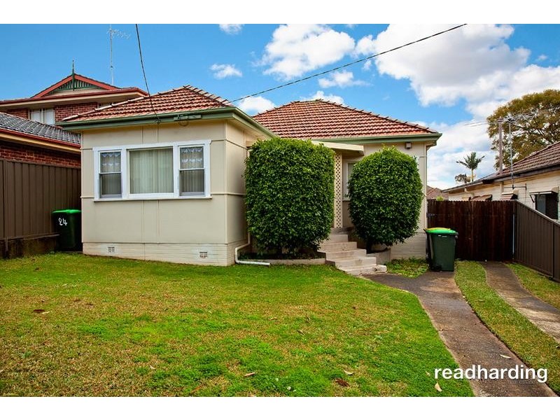 24 Greenlands Avenue, Peakhurst NSW 2210