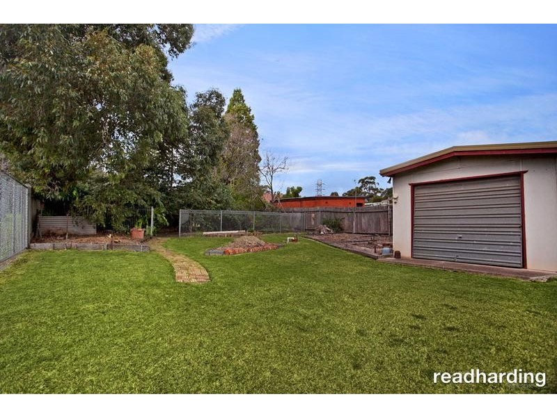 10 Coronation Avenue, Peakhurst NSW 2210