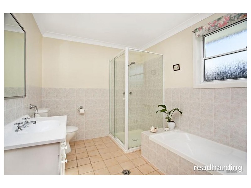 11 Boatwright Ave, Lugarno NSW 2210
