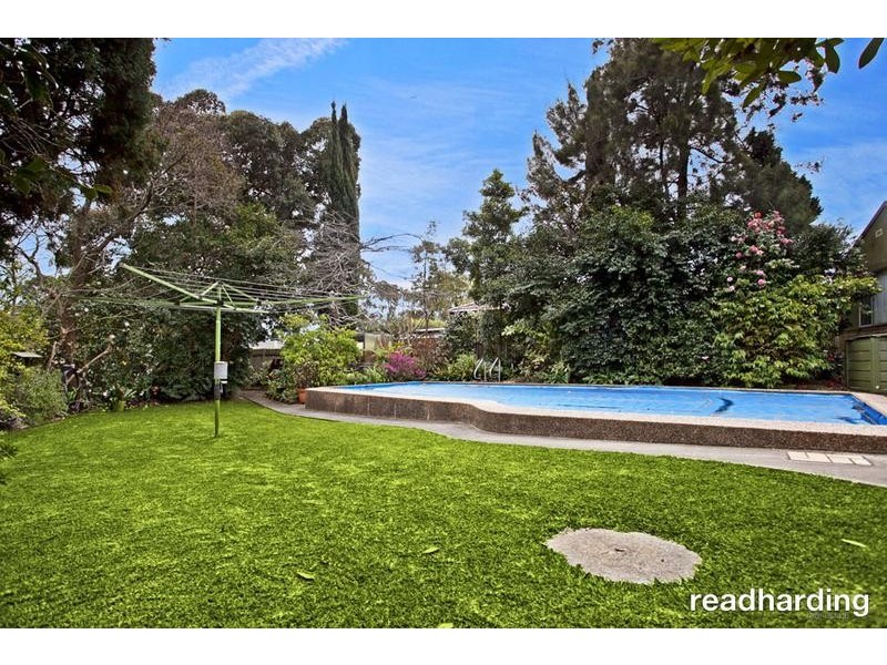 10 Coronation Ave, Peakhurst NSW 2210