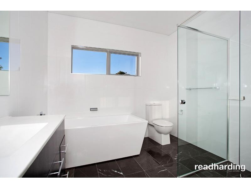 9A Peace Avenue, Peakhurst Heights NSW 2210