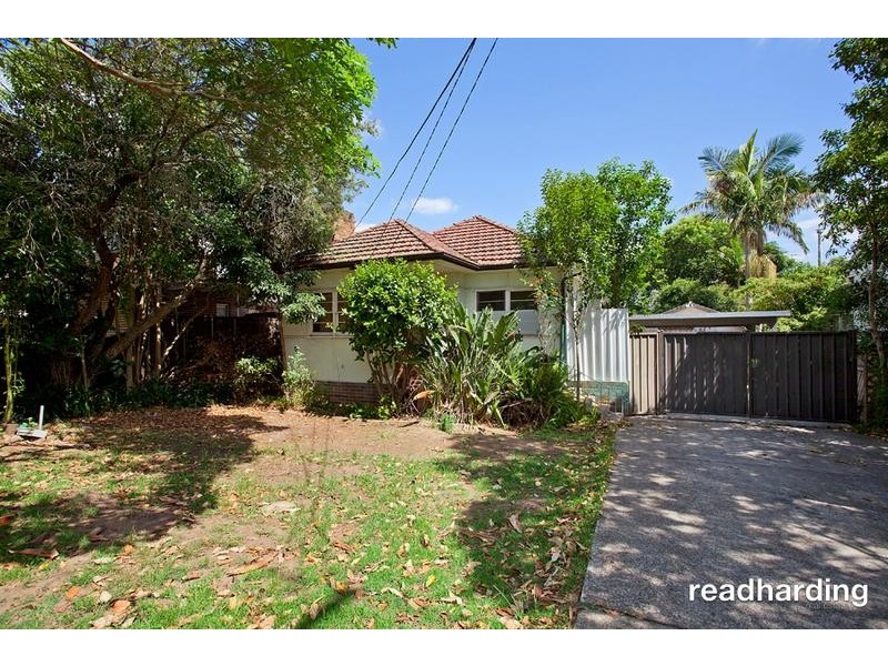 4 Loader Avenue, Beverly Hills NSW 2209