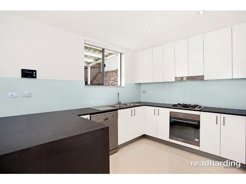 2 Bottlebrush Avenue, Lugarno NSW 2210