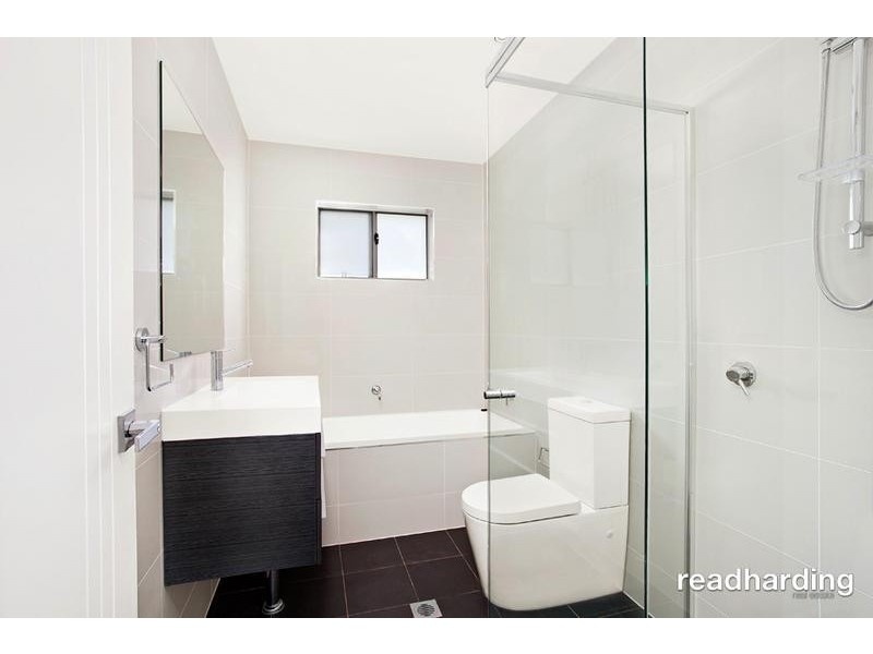 2 Bottlebrush Avenue, Lugarno NSW 2210