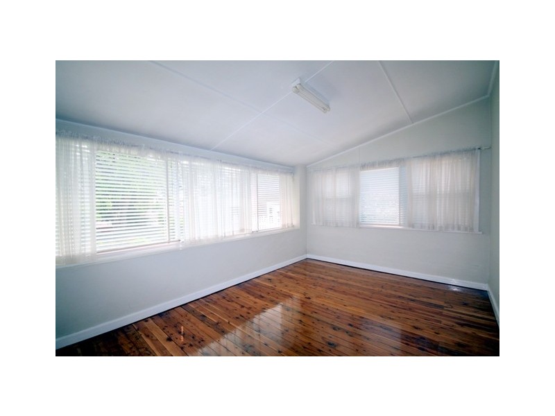 4 Lloyd Street, Oatley NSW 2223