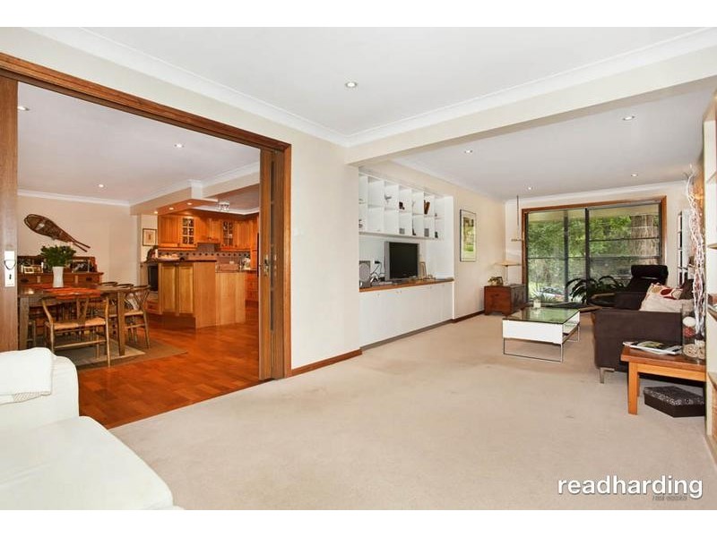 17 Robyn St, Peakhurst Heights NSW 2210