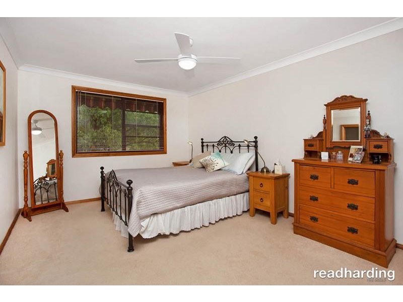 17 Robyn St, Peakhurst Heights NSW 2210
