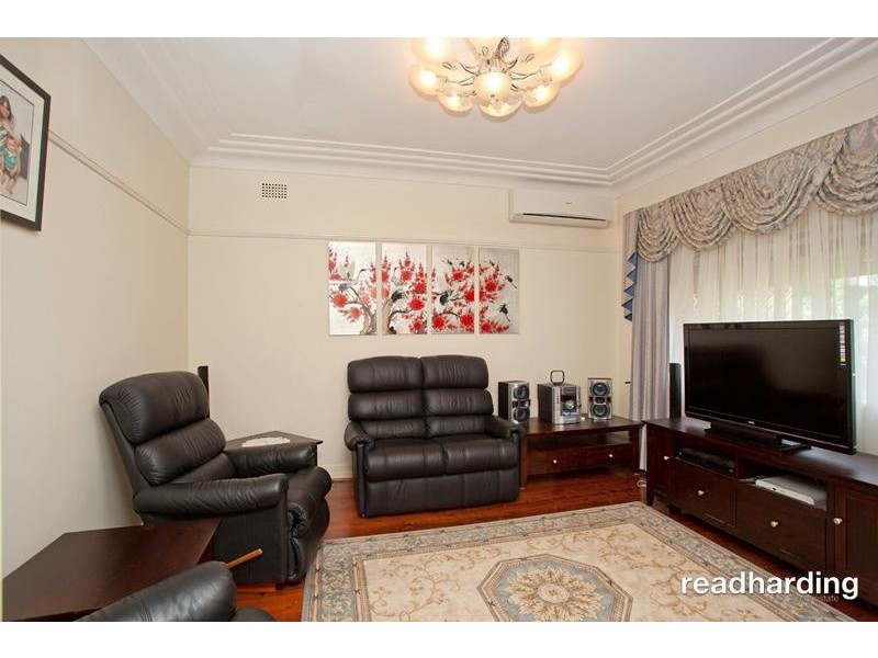 1 Keppel Avenue, Riverwood NSW 2210