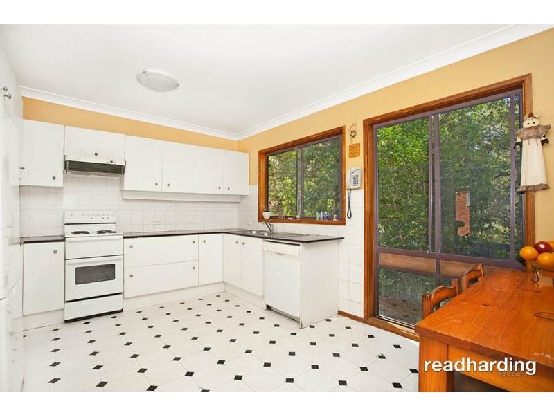 18 Ballanda Avenue, Lugarno NSW 2210