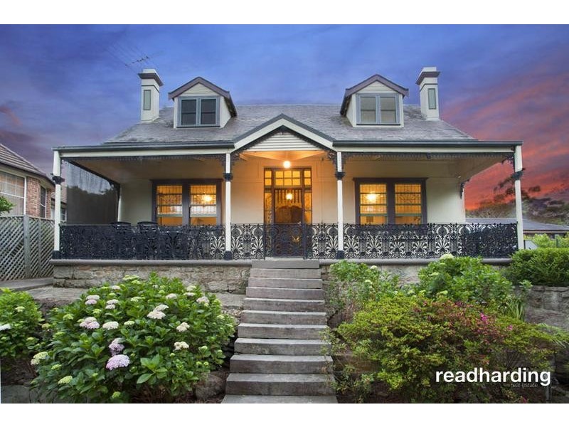 12 Woodcliff Parade, Lugarno NSW 2210