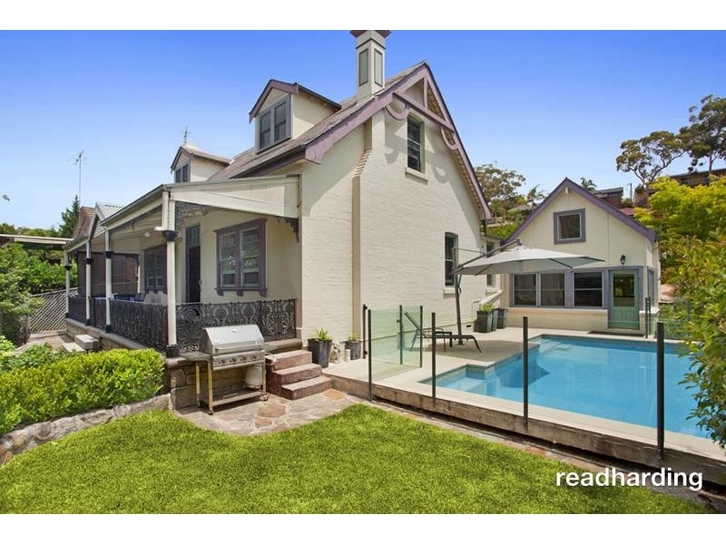 12 Woodcliff Parade, Lugarno NSW 2210