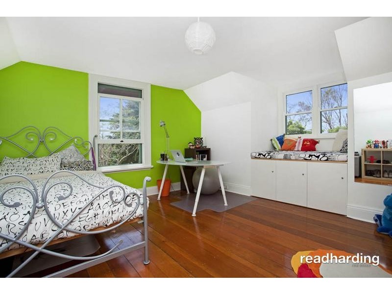 12 Woodcliff Parade, Lugarno NSW 2210