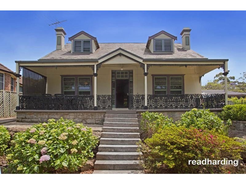 12 Woodcliff Parade, Lugarno NSW 2210