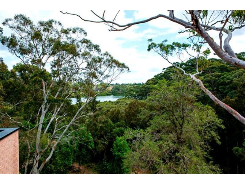 2/8 Charm Place, Peakhurst NSW 2210