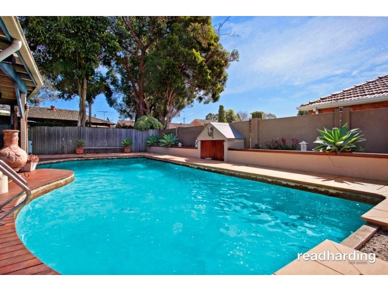 32 Koorabel Street, Lugarno NSW 2210