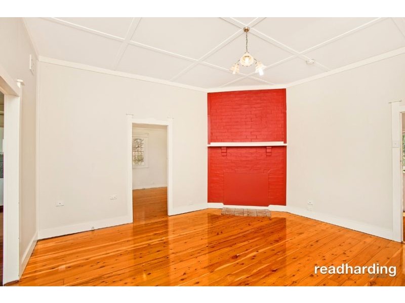 40 Boronia Parade, Lugarno NSW 2210