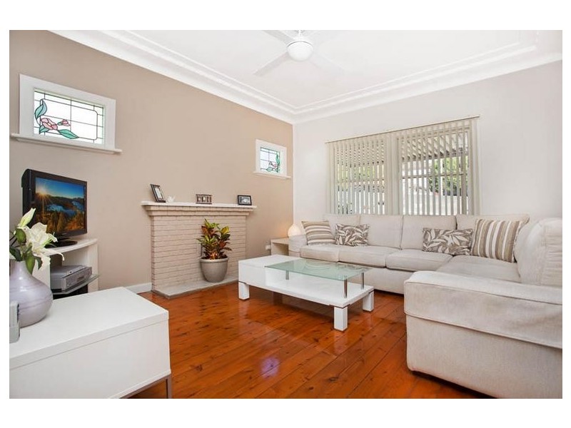 76 Henry Lawson Drive, Peakhurst NSW 2210