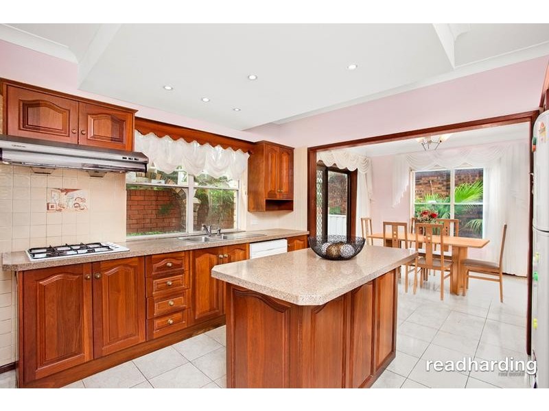 10 Oak Street, Lugarno NSW 2210