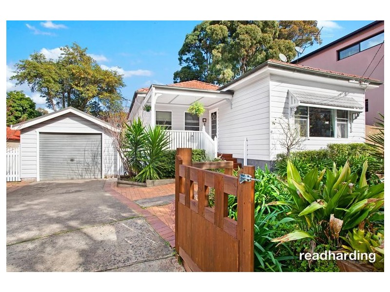 43 Lawrence Street, Peakhurst NSW 2210