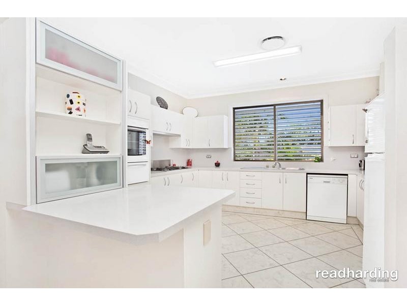 6 Illinga Place, Lugarno NSW 2210