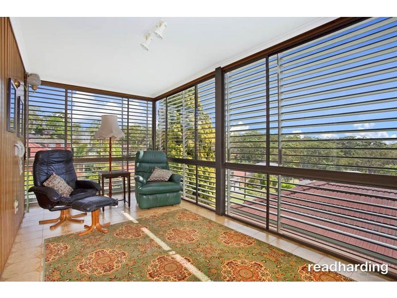 6 Illinga Place, Lugarno NSW 2210