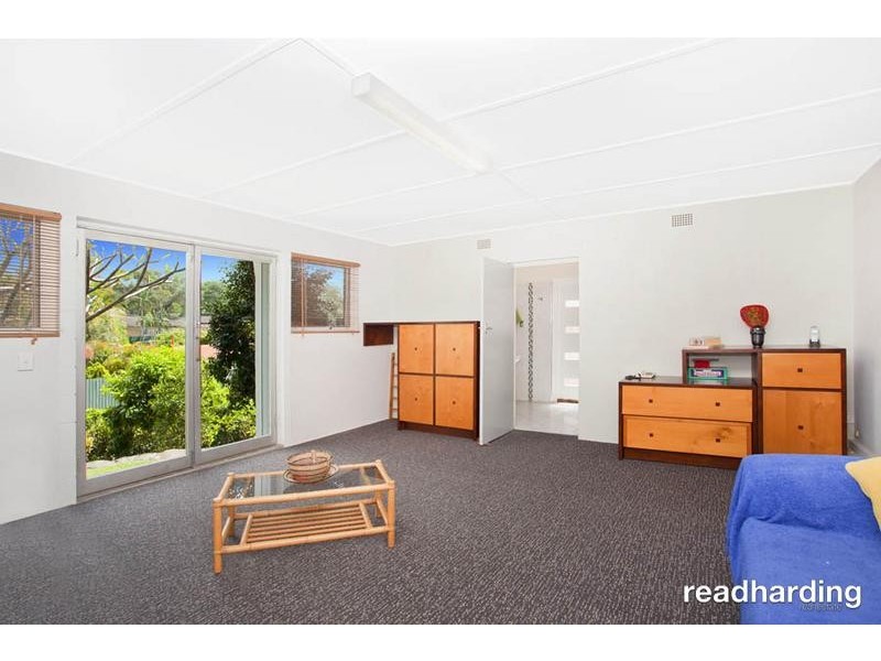 6 Illinga Place, Lugarno NSW 2210