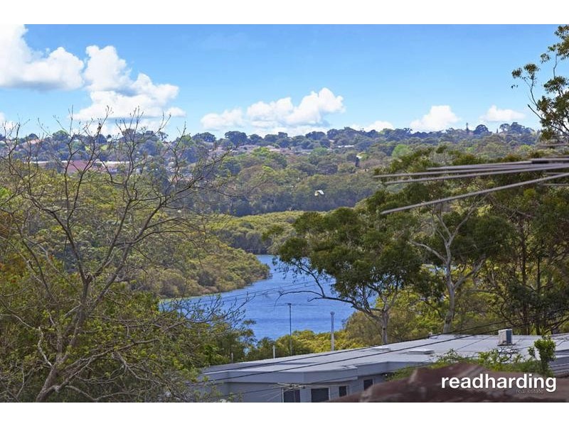 6 Illinga Place, Lugarno NSW 2210