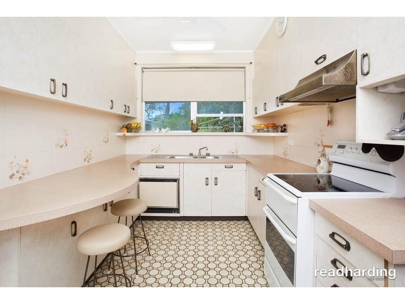 2 Ballanda Avenue, Lugarno NSW 2210