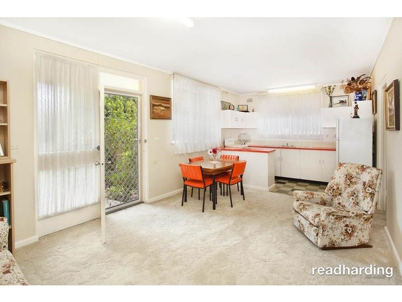 2 Ballanda Avenue, Lugarno NSW 2210