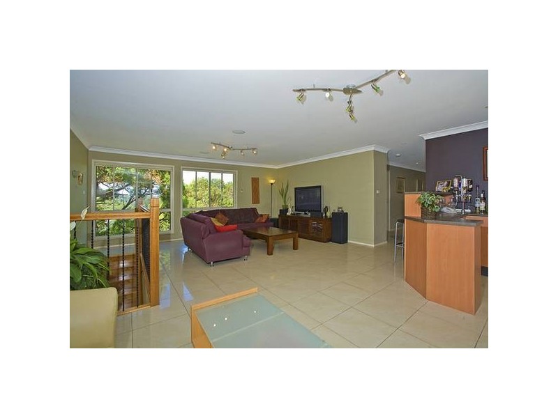 27 Elm Street, Lugarno NSW 2210