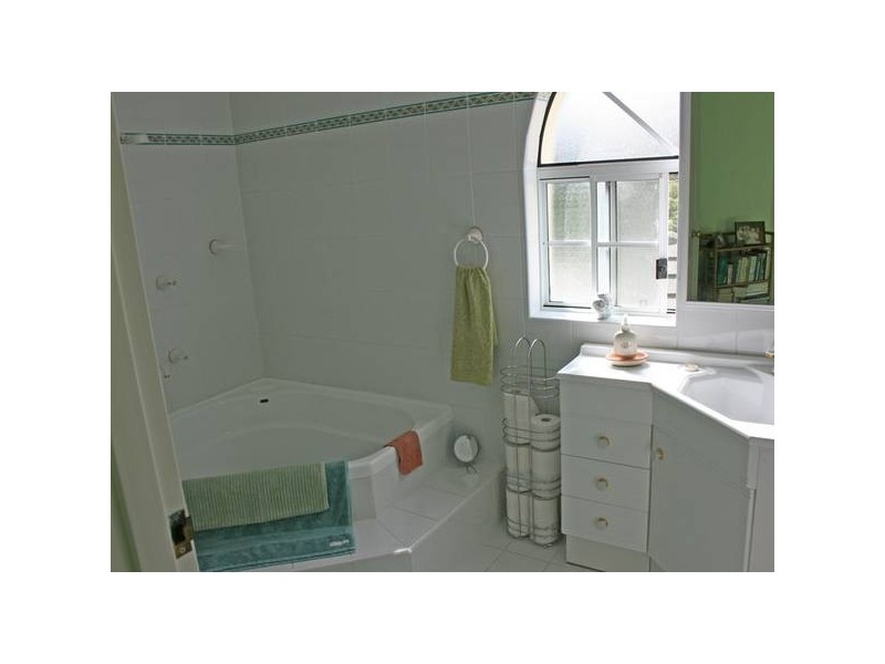 11 Beech Place, Lugarno NSW 2210