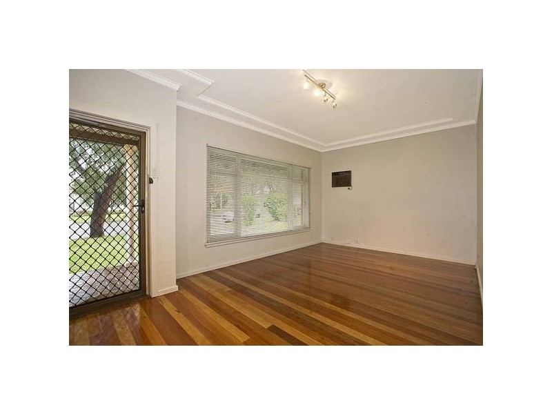 6 Hargraves Street, Punchbowl NSW 2196