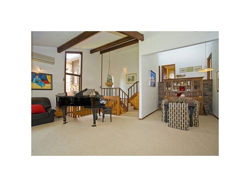 21 Elm Street, Lugarno NSW 2210