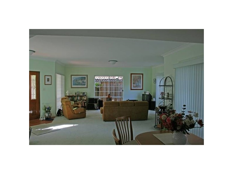 11 Beech Place, Lugarno NSW 2210