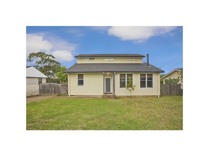 16 Boatwright Ave, Lugarno NSW 2210