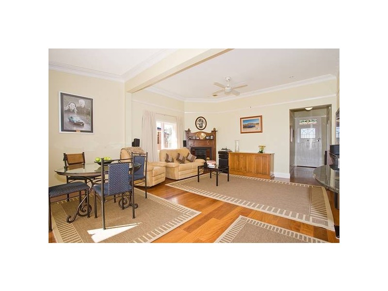 101 Hillcrest Ave, Penshurst NSW 2222