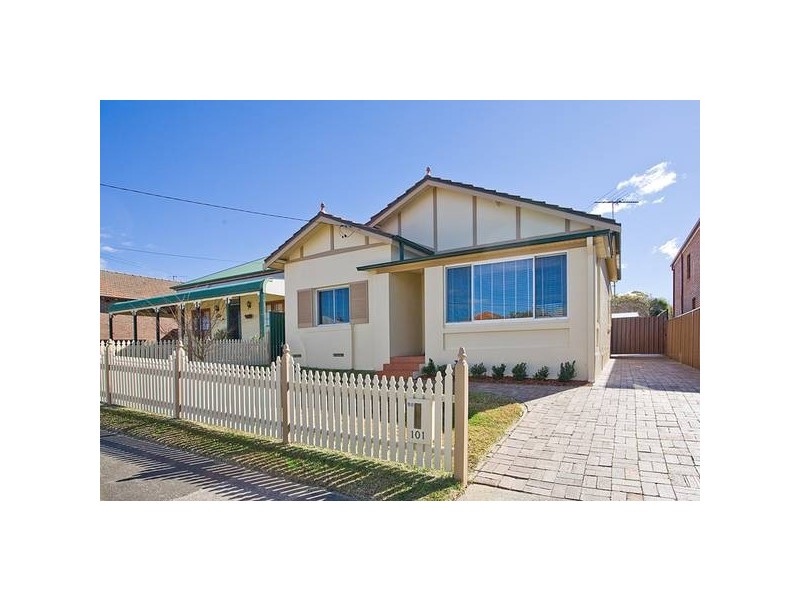 101 Hillcrest Ave, Penshurst NSW 2222