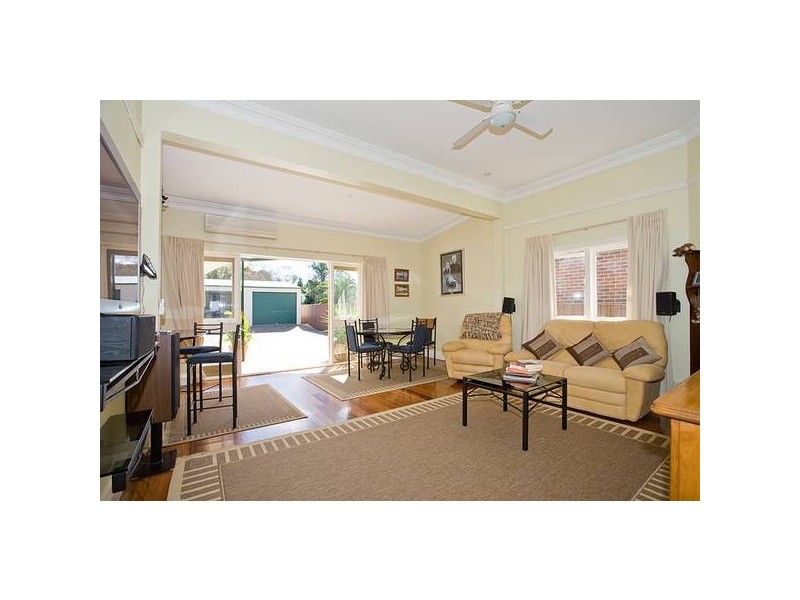101 Hillcrest Ave, Penshurst NSW 2222