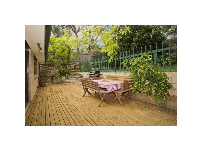 42 Oak Street, Lugarno NSW 2210