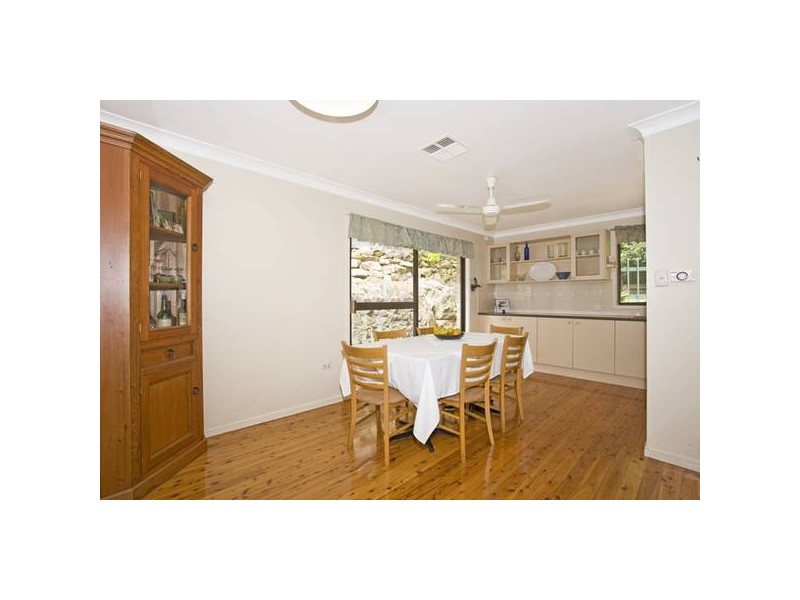 42 Oak Street, Lugarno NSW 2210