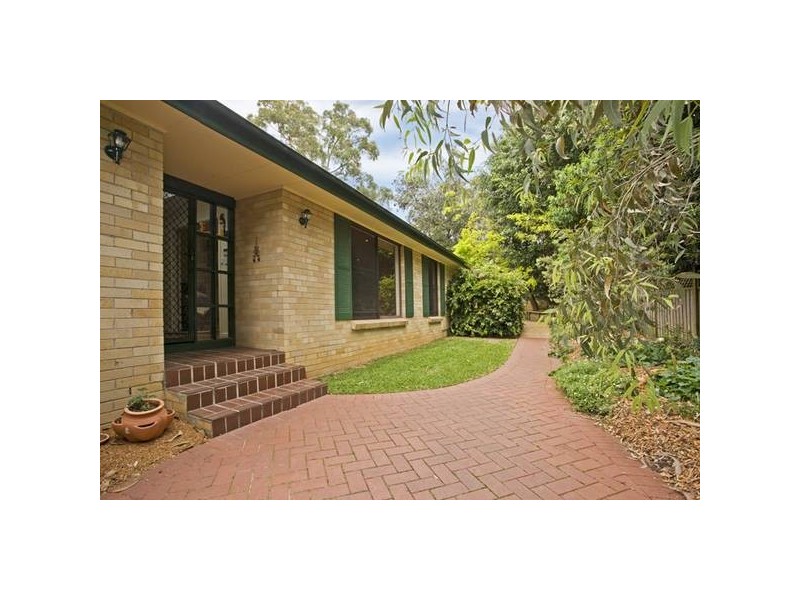 42 Oak Street, Lugarno NSW 2210