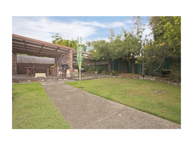 9 Jindabyne Cres, Peakhurst Heights NSW 2210