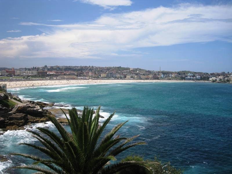 2/68 Fletcher Street, Tamarama NSW 2026