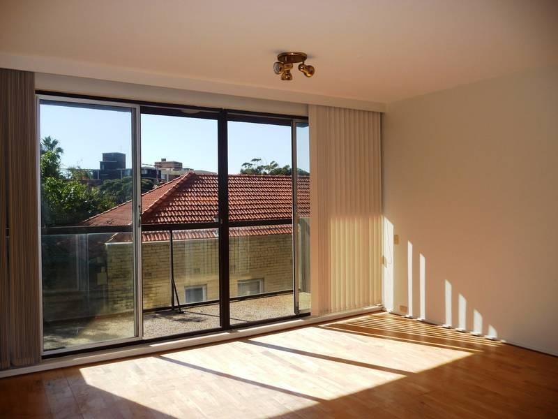 3/150 Old South Head Road, Bondi NSW 2026