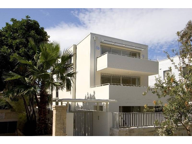 2/7 Sir Thomas Mitchell Road, Bondi Beach NSW 2026